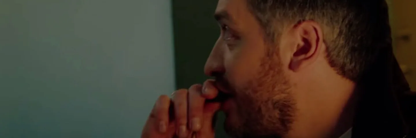 Кадр из 14 серии 1 сезона