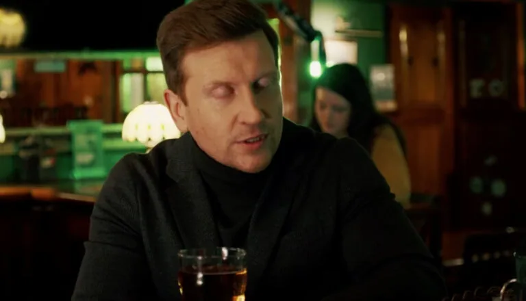 Момент из 18 серии 1 сезона