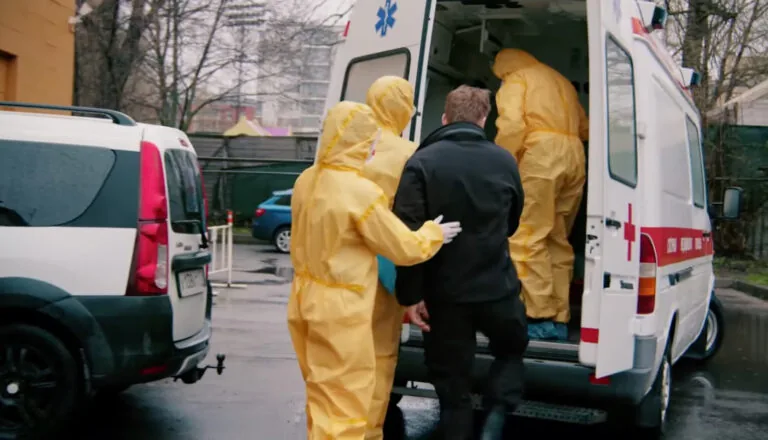 Момент из 28 серии 1 сезона