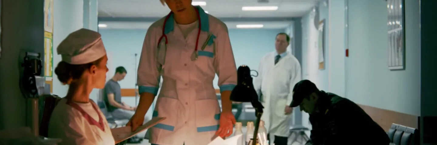 Кадр из 8 серии 1 сезона