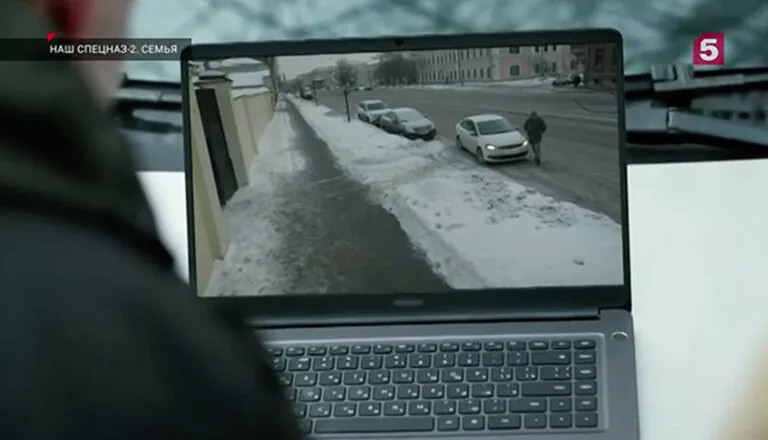 Момент из 11 серии 2 сезона